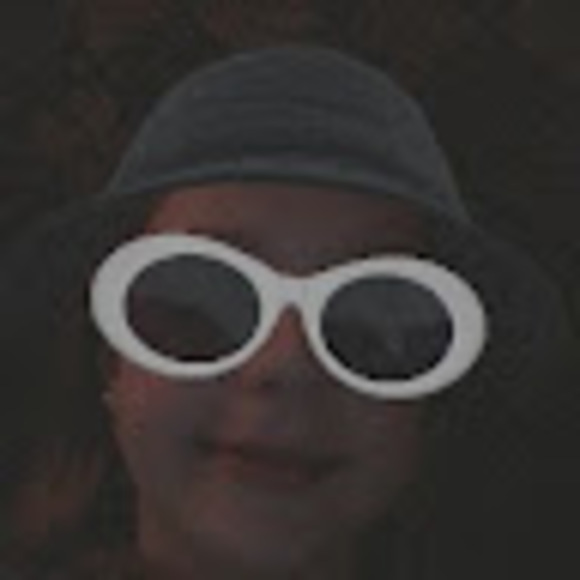 Meet your Posher, Stella - Picture 1 of 1